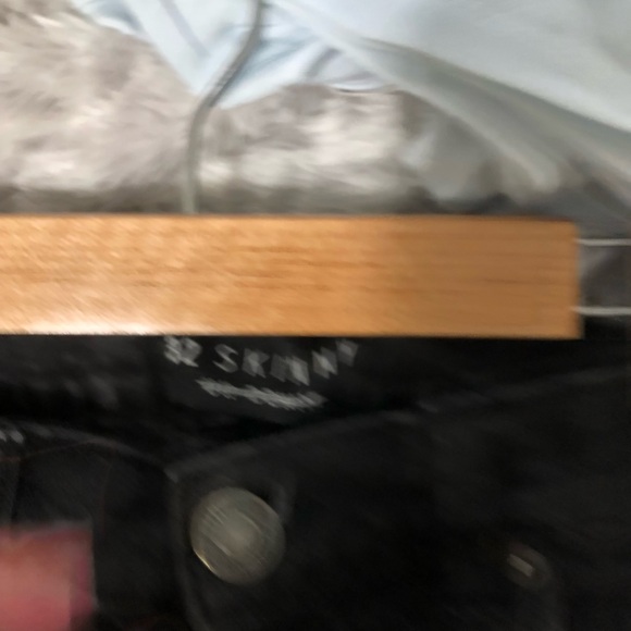 Urban Heritage Black Jeans - Picture 7 of 7